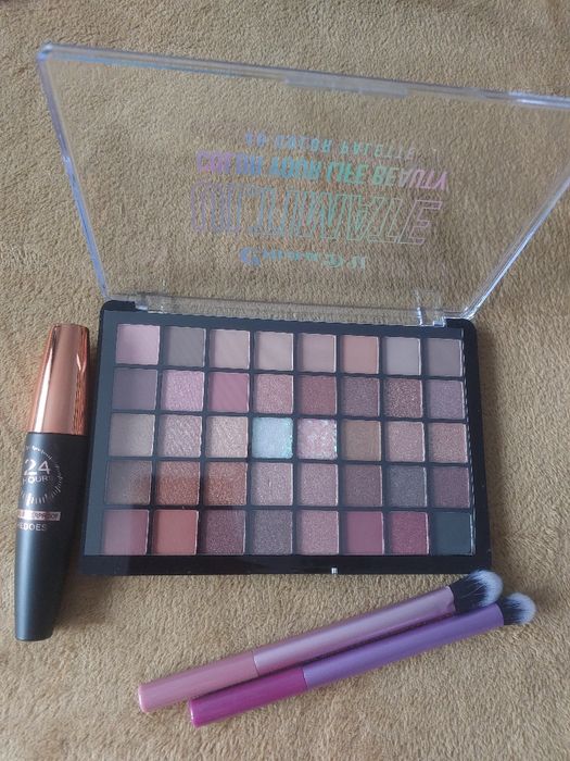 Палитри сенки с четки