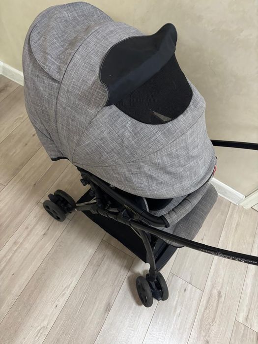 Коляска прогулочная Joie