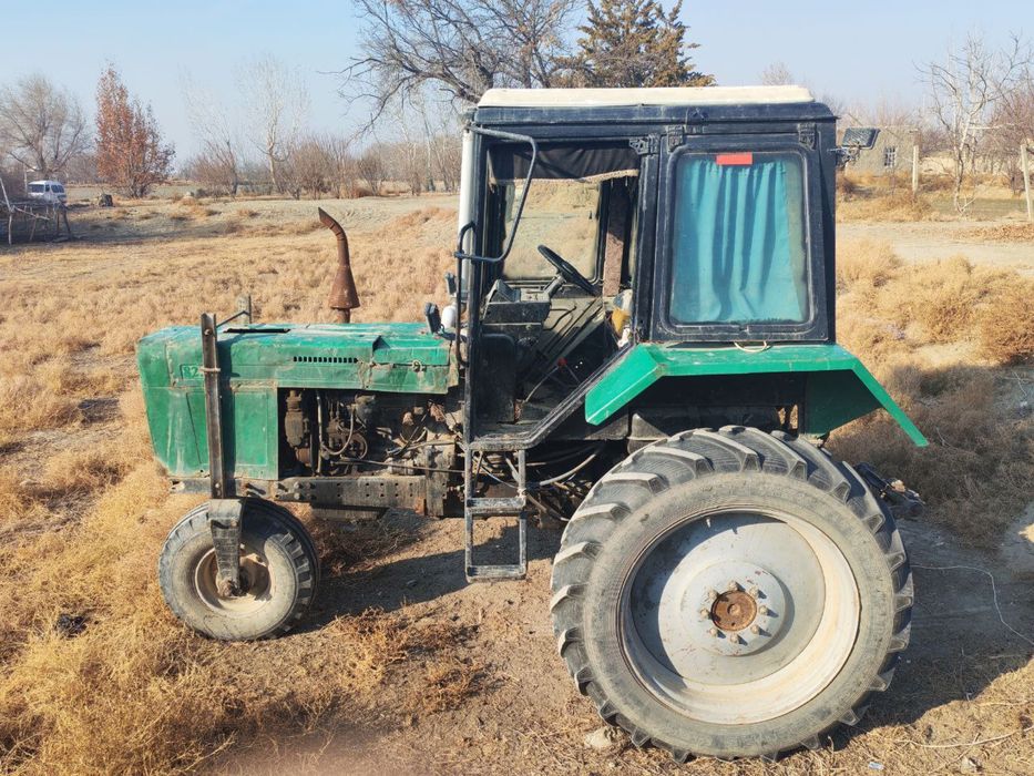 Traktor 82.1 sotiladi