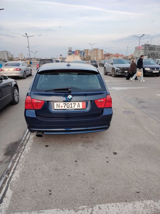 Vând BMW 320i 2010