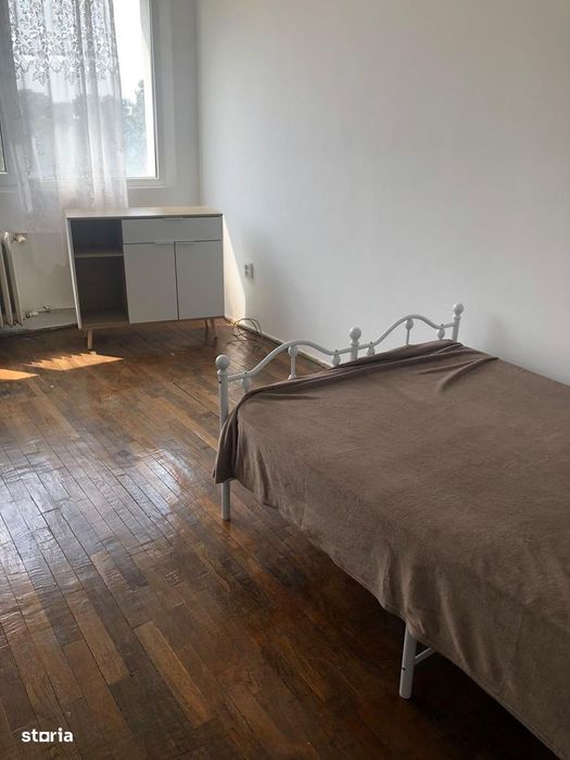 Garsoniera de INCHIRIAT in Tiglina1 pret 1200 lei