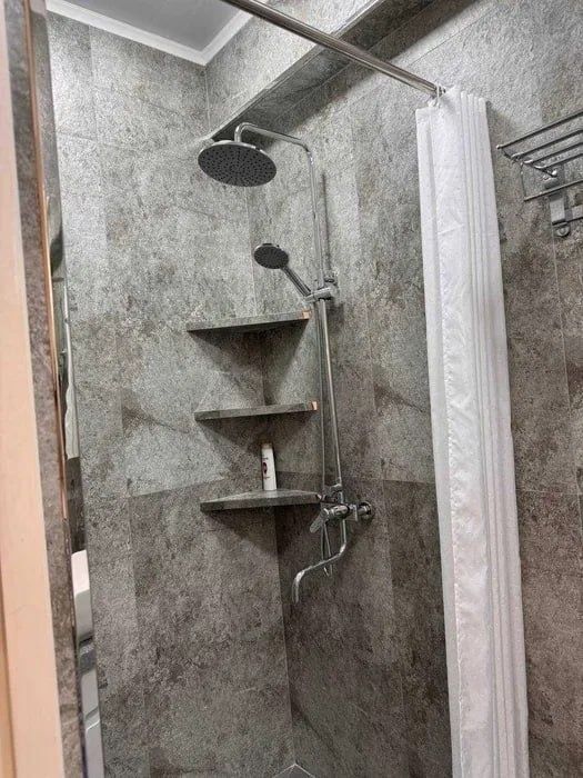 Chorsu metro yaqinda 2 xona uy ijaraga