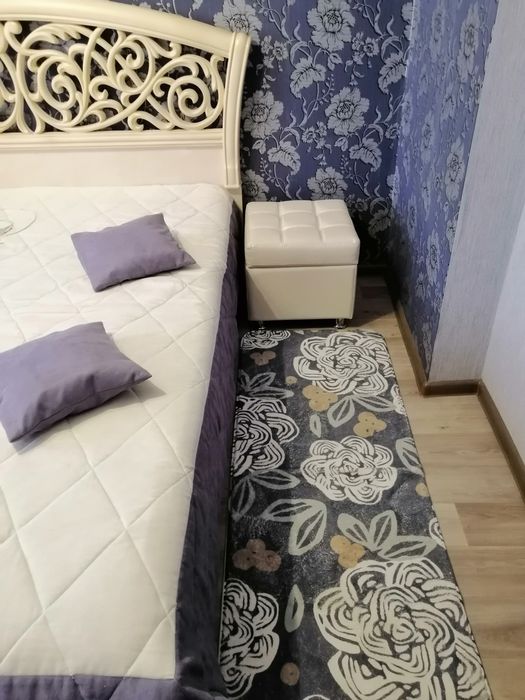 Продаётся трёхкомнатная улучшенная квартира.