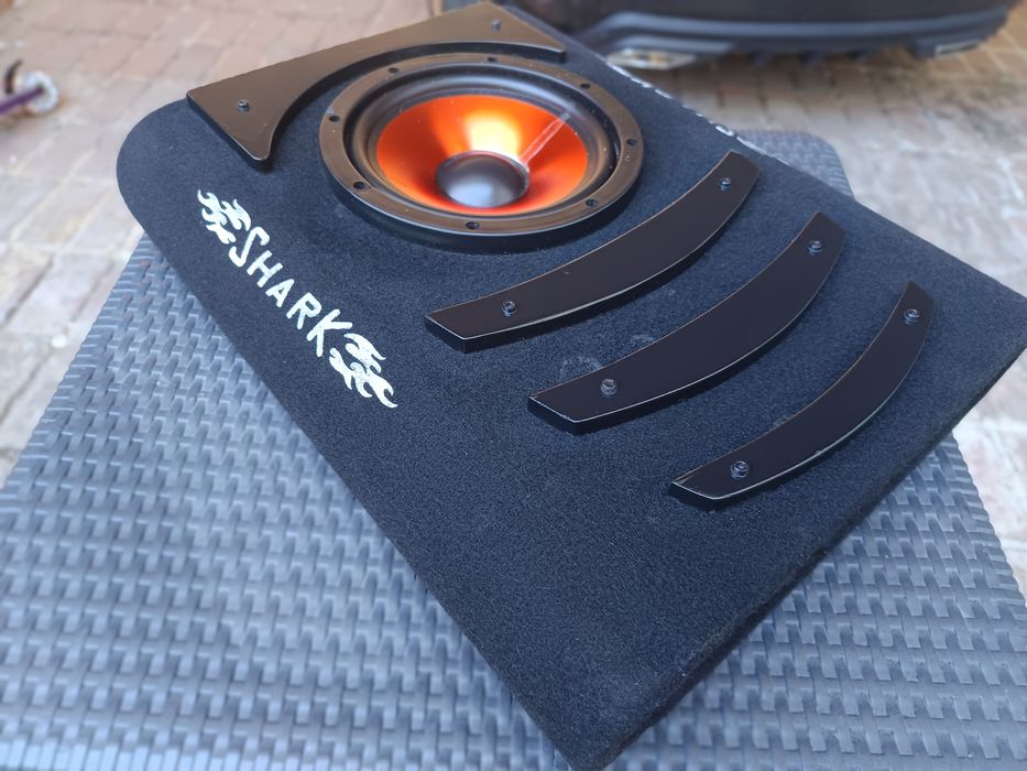 Subwoofer auto bass masina slim compact