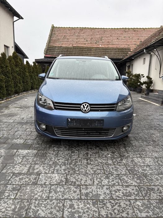 VOLKSWAGEN Touran 2011 — imagine 3