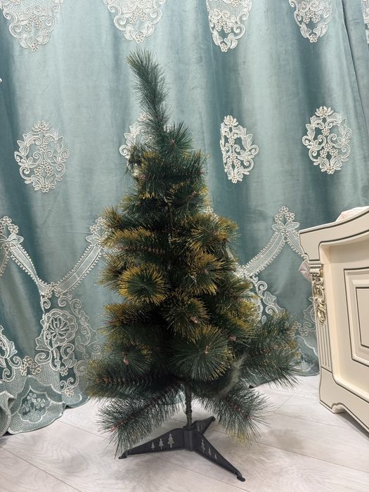 Елка новогодняя продается