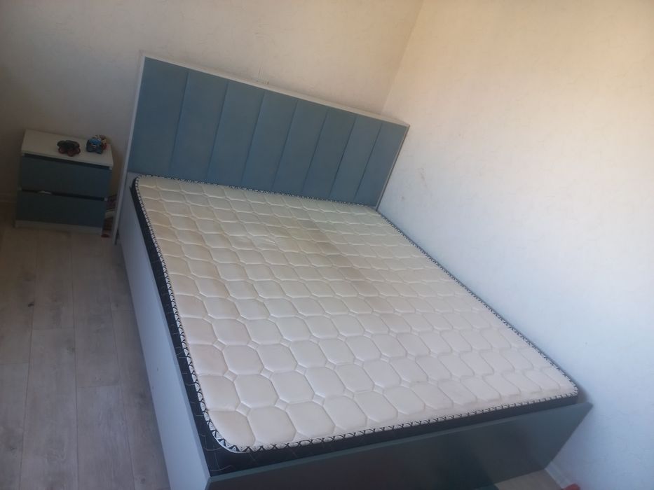 Краватьдвухспальный