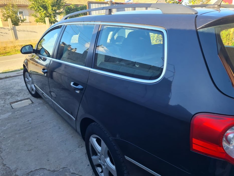 Vând păsat b6 an foarte bună stare