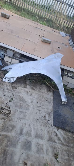 Продаам Крило на Тойота Камри 40 45