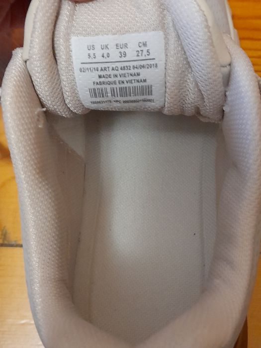 Маратонки ADIDAS ШОК Цена