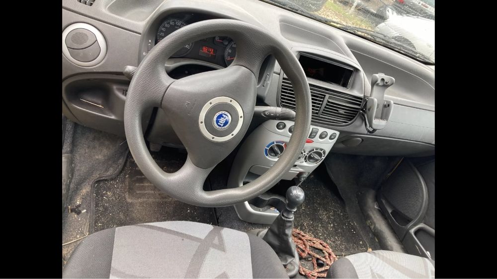 Продава се само на части Fiat Punto 1.2 8V