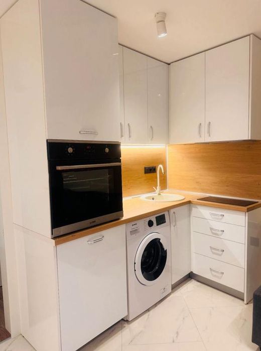 Двустаен, под наем, ж.к Сухата река