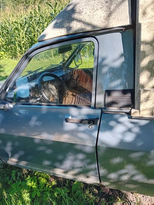 Vând Dacia papuc pentru piese