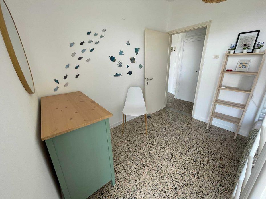 Продава се Тристаен апартамент в София, Център - 56 кв.м за 1776 €/кв.м - Снимка #2