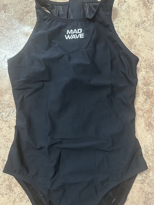 Продам купальники