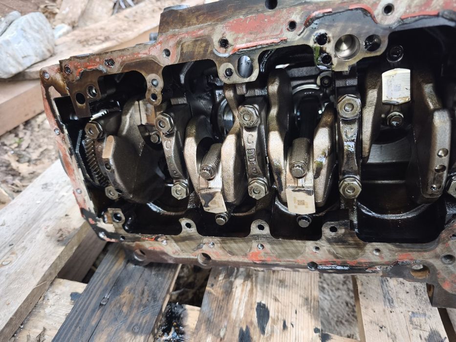 Блок оборудван за Audi A4 B7 2.0 TDI 170 (BRD) на части