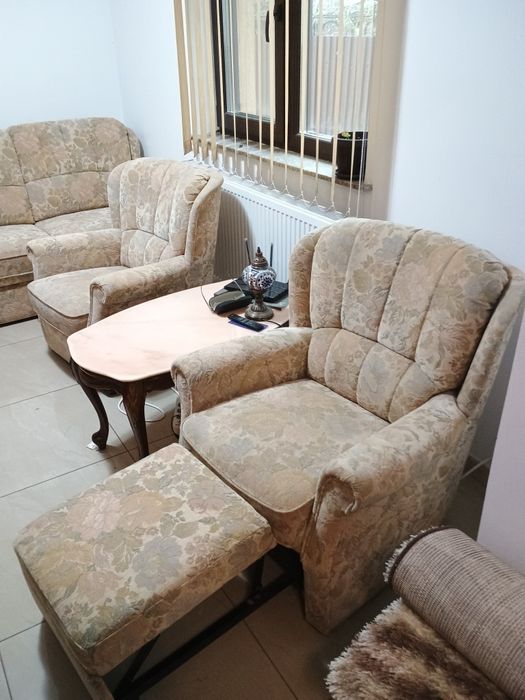 Vând canapea +2 fotolii