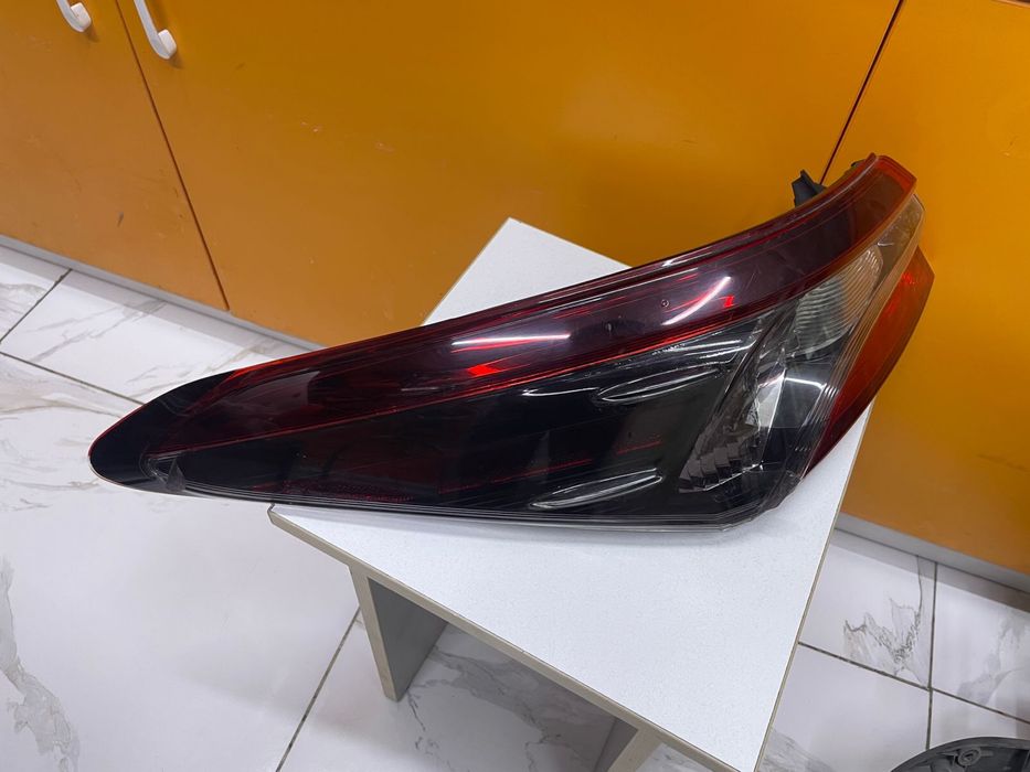 Фара от камри 75 задняя