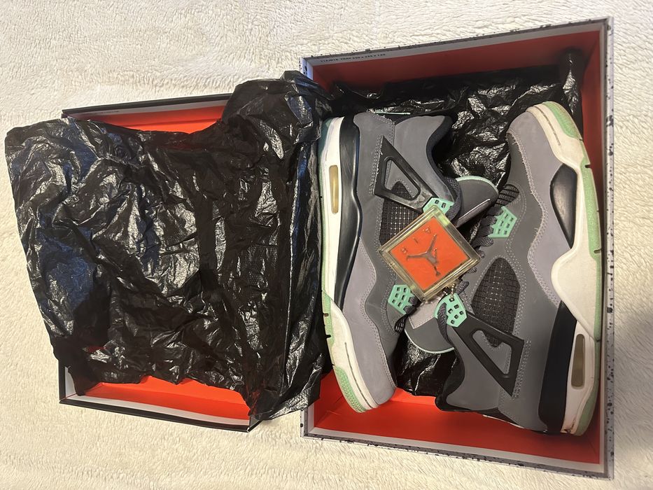 Air Jordan 4 Retro Green Glow