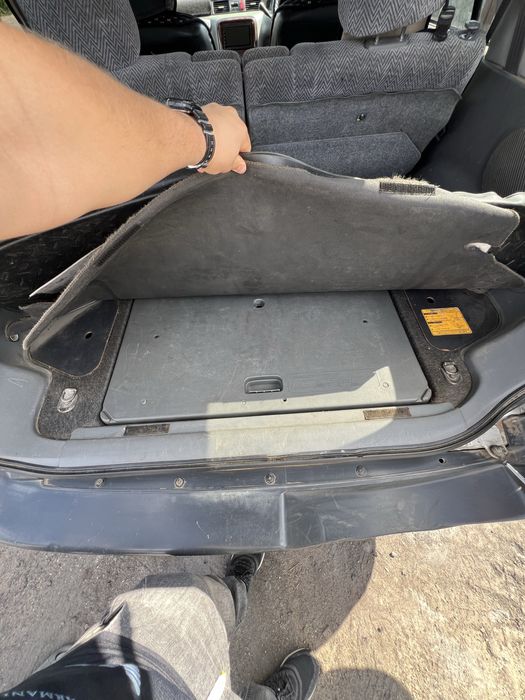 Хонда црв 1996 года 2 л