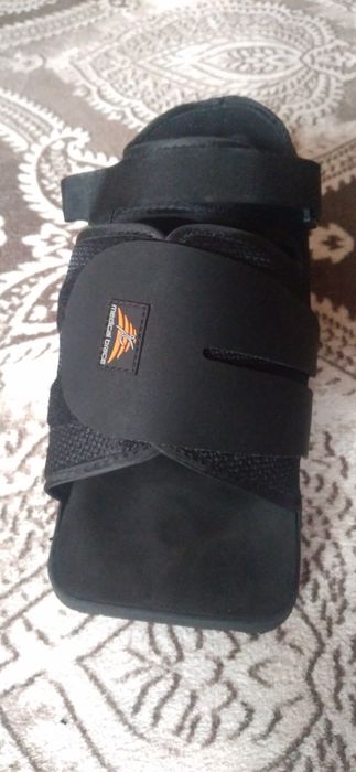 Pantof post operatoriu