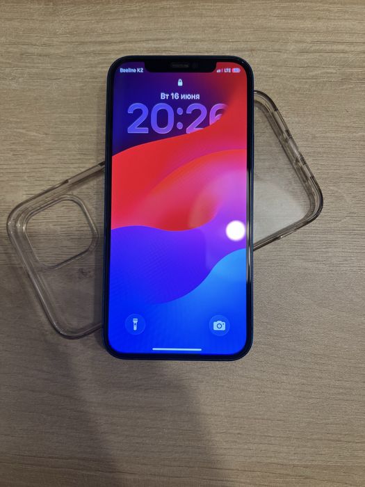 Продам Iphone 12