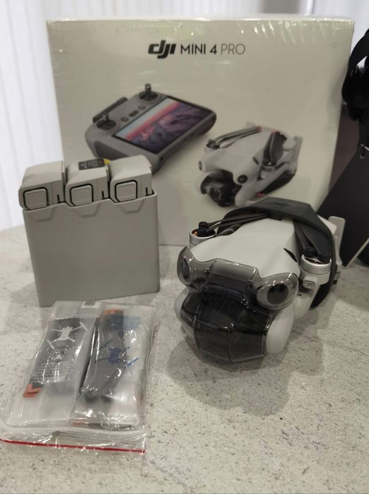 DJI Mini 4 PRO Fly More Combo