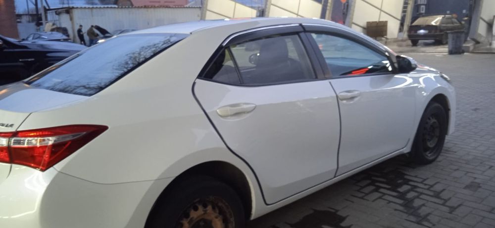 Toyota Corolla 2016 автомат