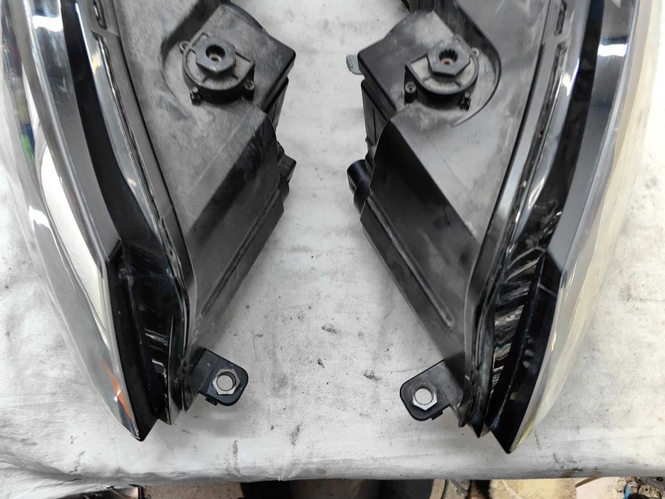 Оригинални фарове Vw Touran