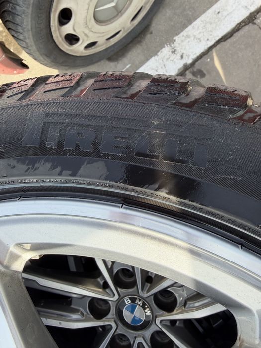 Оригинални BMW джанти 17 цола с гуми Pirelli 225/45/17