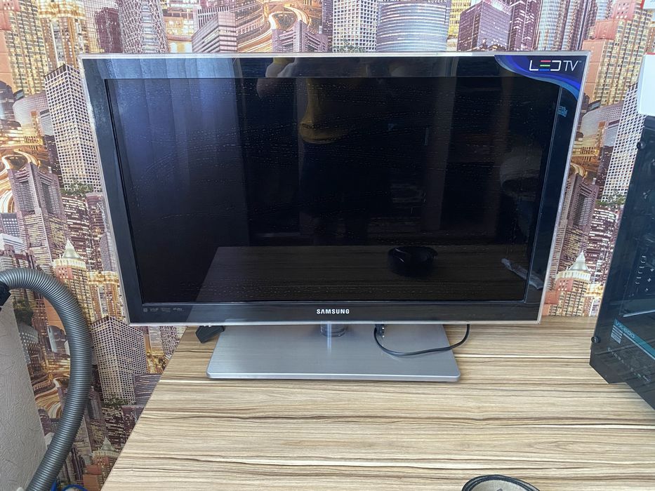 Телевизор Samsung LED TV