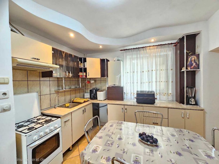 Proprietar vand apartament cu 3 camere, Tudor, etaj 2, suprafața totală 80,33 mp (64mp utili + 16 mp balcon)