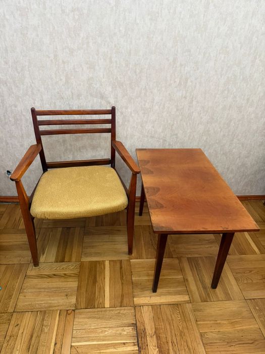 Стул кресло и жур. столик 40000
