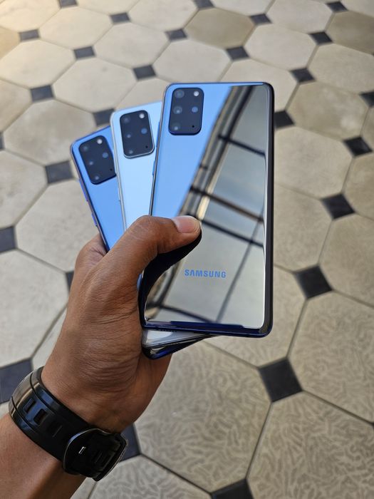 Samsung Galaxy S20 Plus + 5G. OzU 12/256 GB. Snapdragon ideal holati