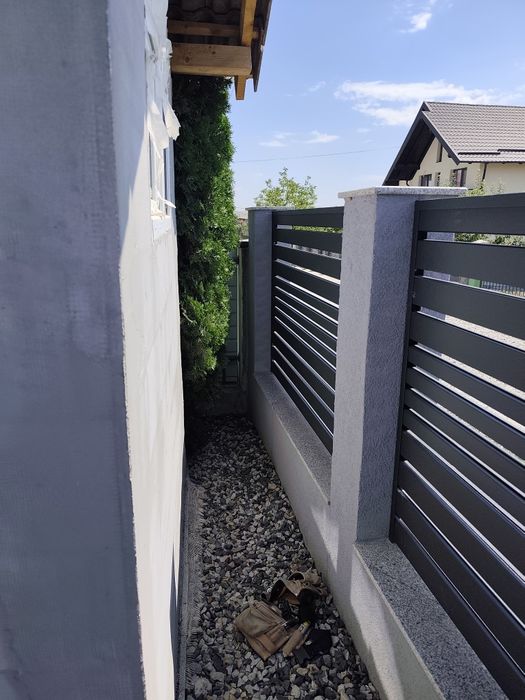 Garduri și porți din tablă zincată/jaluzea – stil contemporan