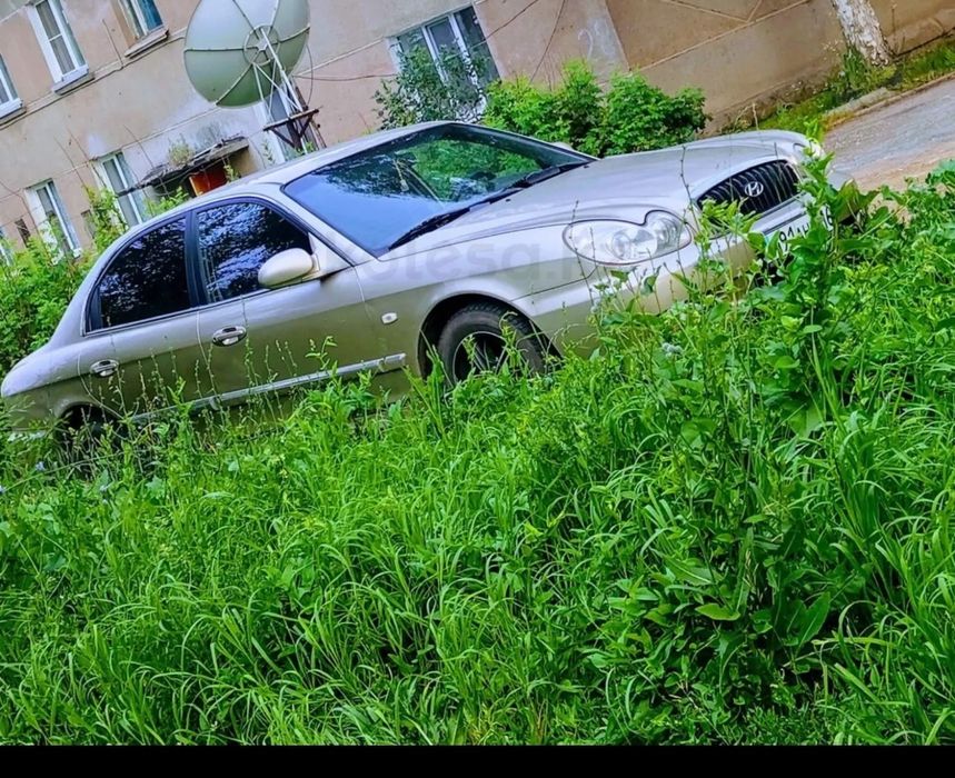 Продам машину Hyundai Sonata