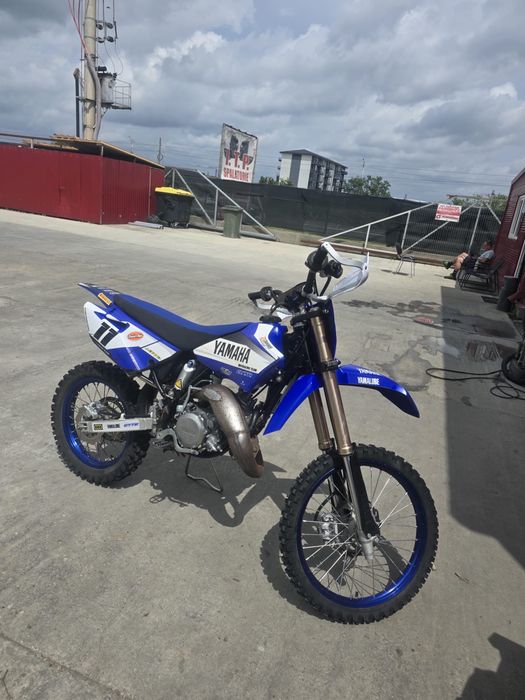 Motocicleta Yahama YZ85