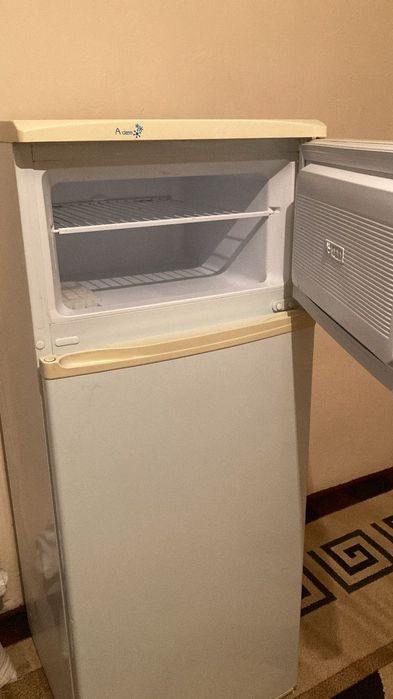 Продам  холодильник