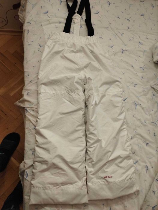 ски яке, ски панталон, ръкавици