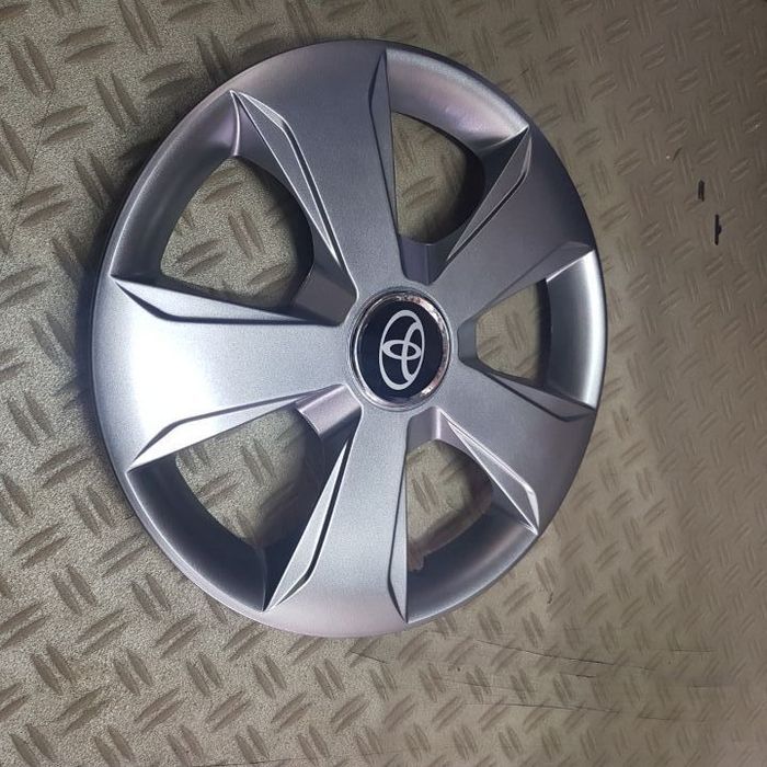 capace roti r15 toyota la set de 4 buc,capace janata aliaj