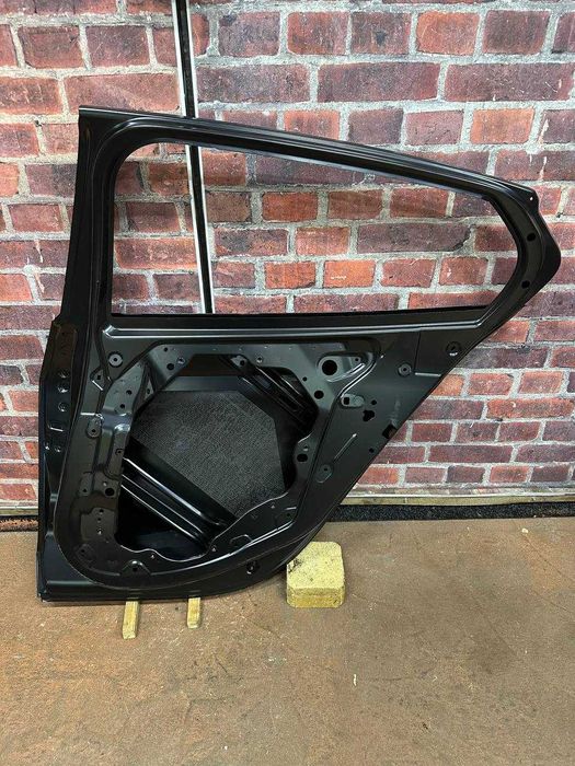 Usa dreapta spate BMW f40 Noua Originala