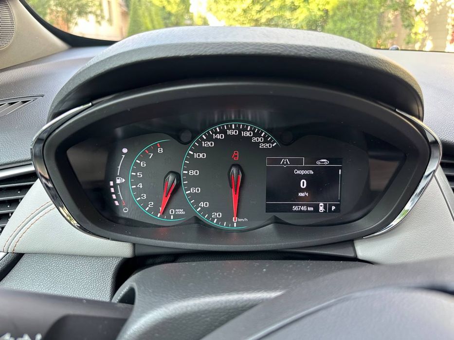 Tracker Premier 3 позиция