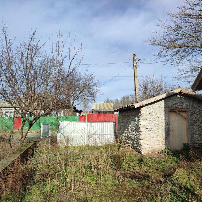 Vând teren intravilan cu casă batraneascsa
