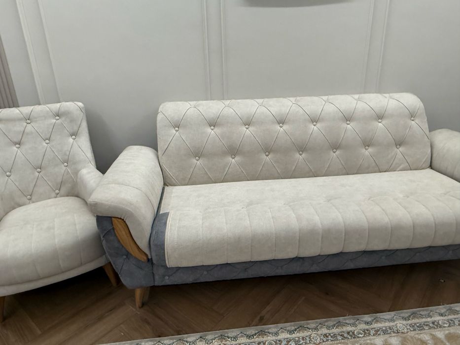 Диван и кресло вместе