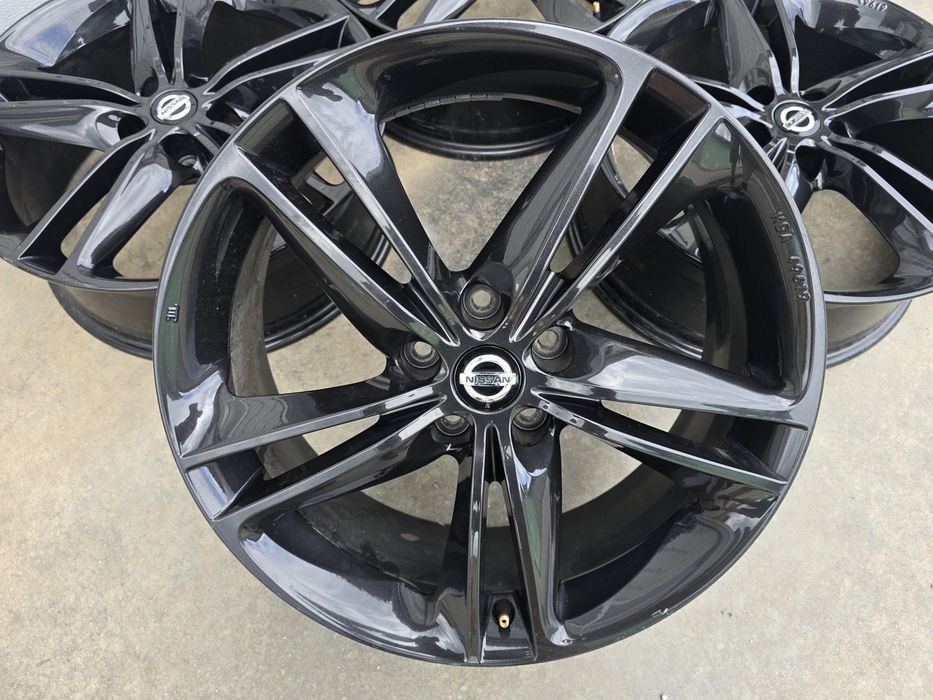19 цола джанти 5x114.3 за NISSAN