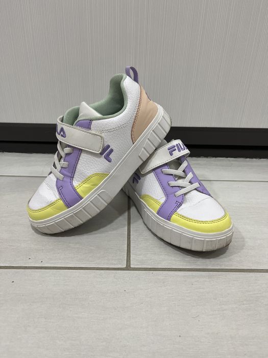 Adidasi Fila nr 33