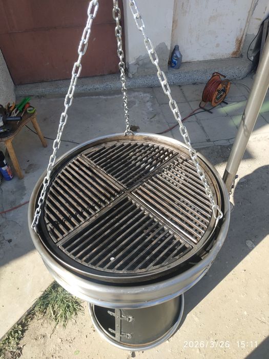 Барбекю на дървени въглища