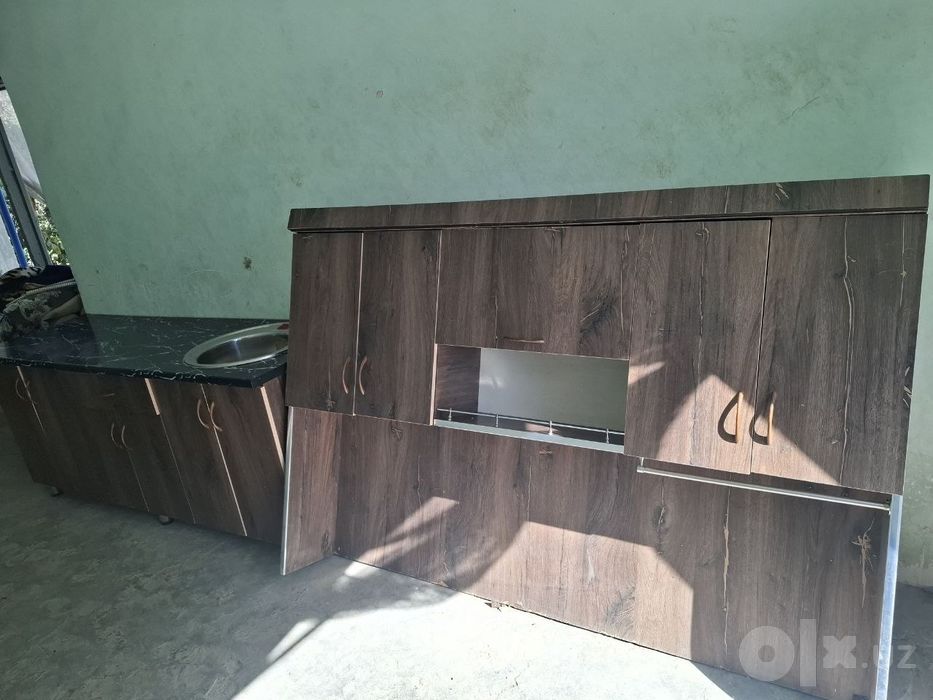 Срочно продаётся кухоний горнитур в хорошом состояний