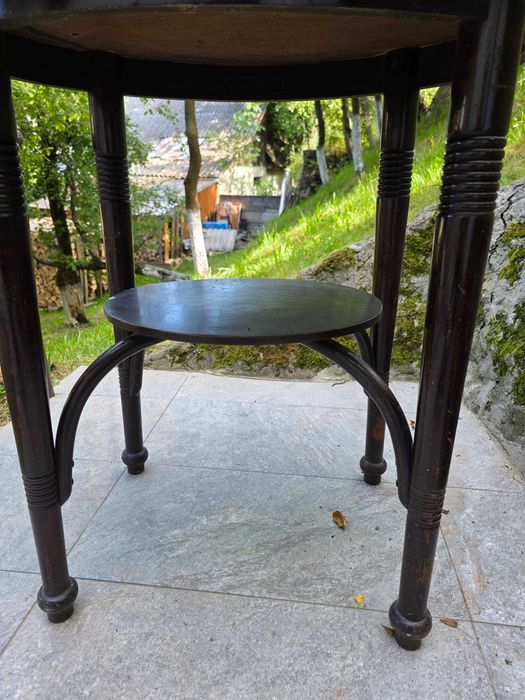 Vand masa din lemn stil Thonet