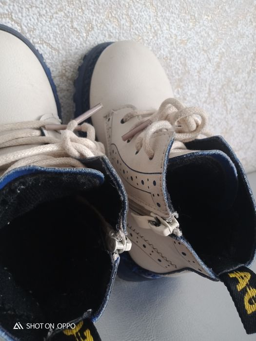 Ботинки осенние маль.